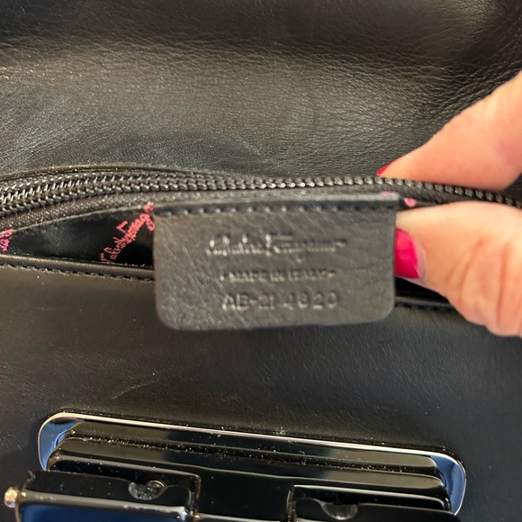 Salvatore Ferragamo Black Leather Flip Lock Bag - Picture 9 of 10